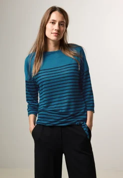 Shirt mit Knoten am Saum