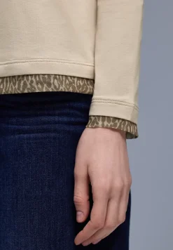 Shirt mit Leo-Details