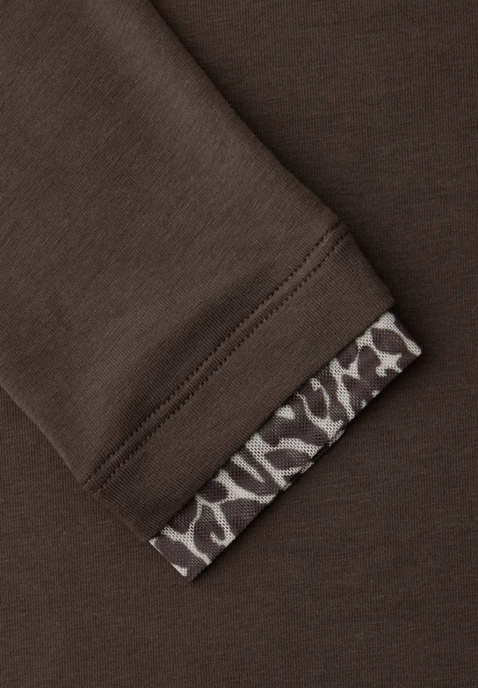 Shirt mit Leo-Details