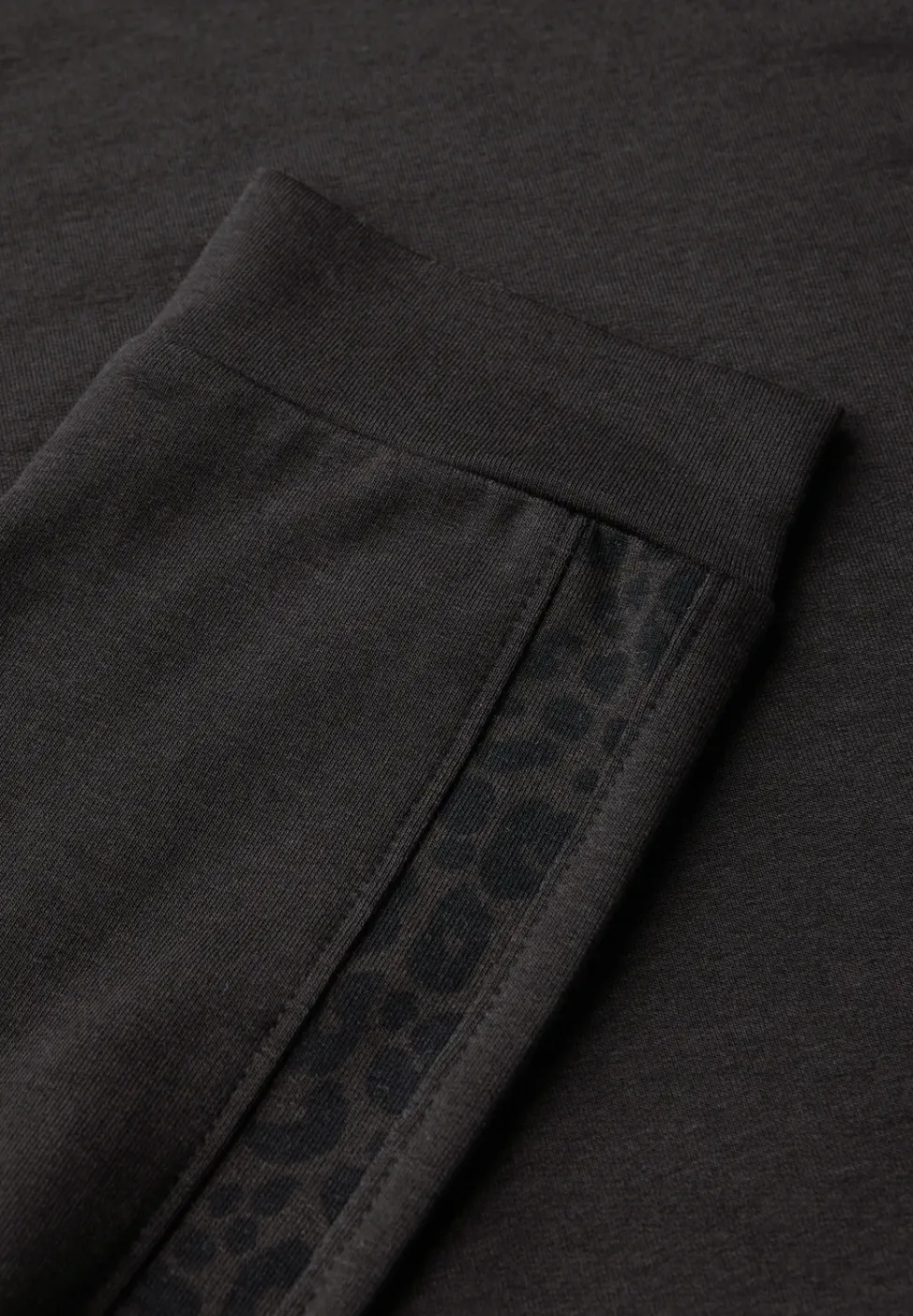 Shirt mit Leo-Gallonstreifen