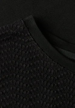 Shirt mit Lochmusterdetail