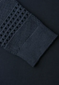 Shirt mit Lochmuster-Ärmeln