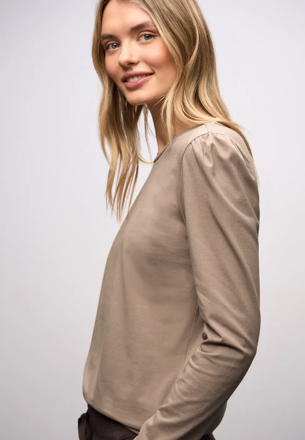 Shirt mit Raffung