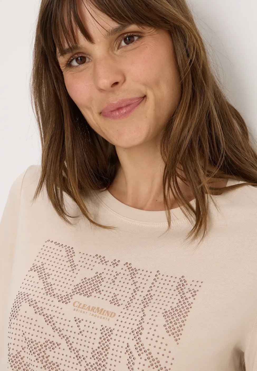 Shirt mit Schmucksteinen