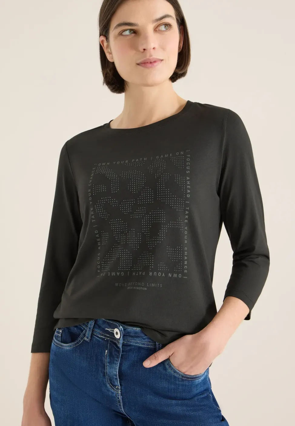 Shirt mit Schmucksteinen