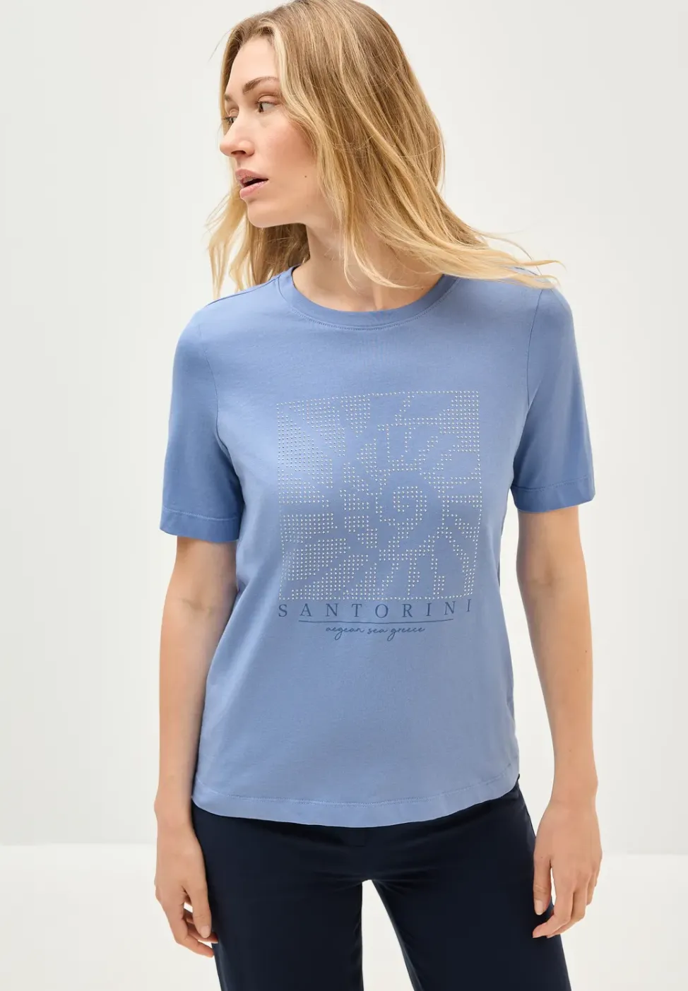 Shirt mit Schmucksteinen