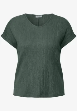 Shirt mit Smok-Struktur