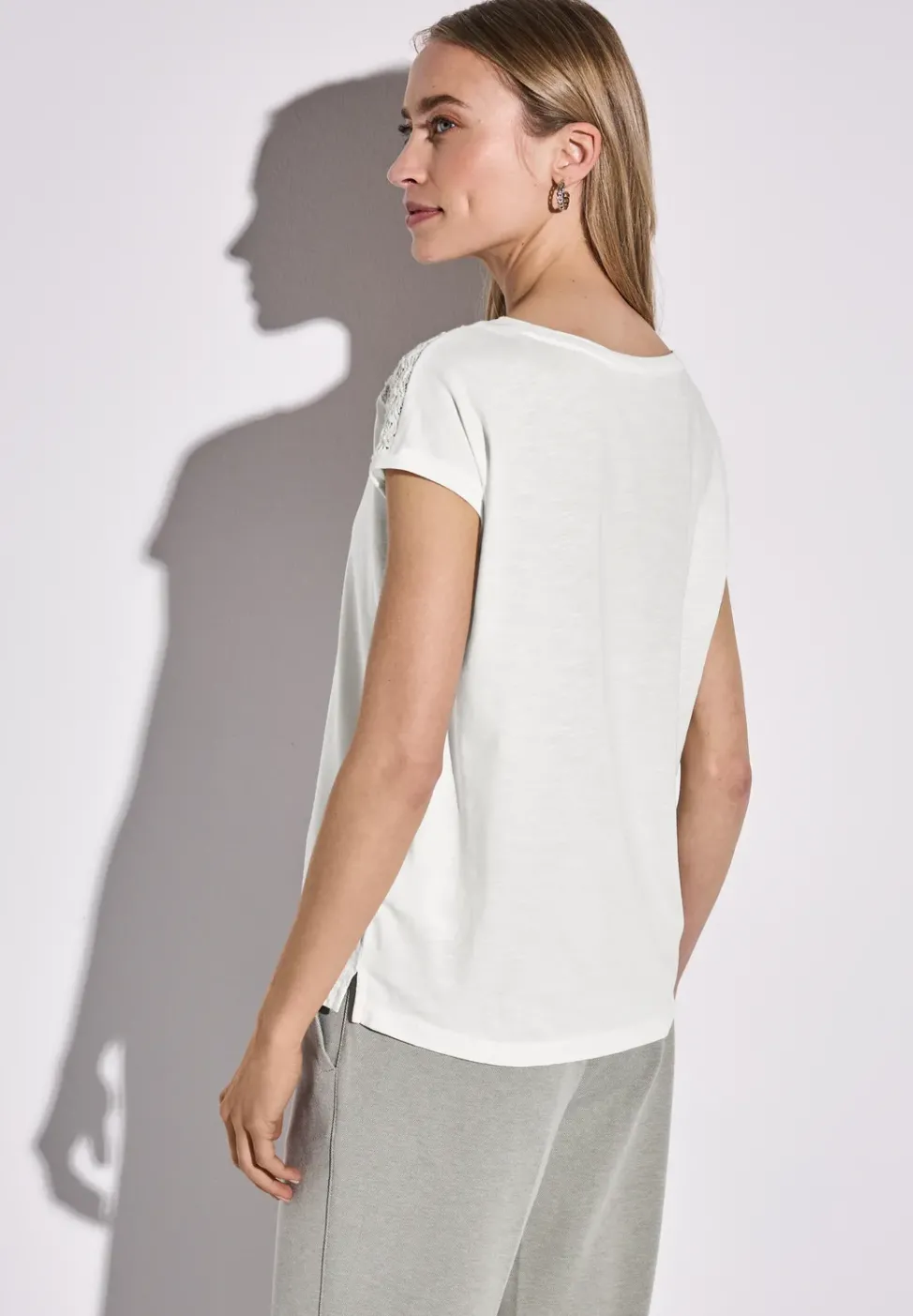 Shirt mit Spitzendetail