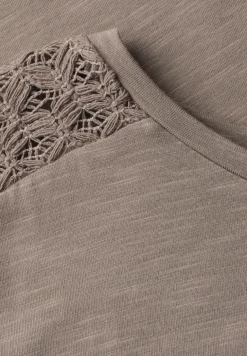 Shirt mit Spitzendetail
