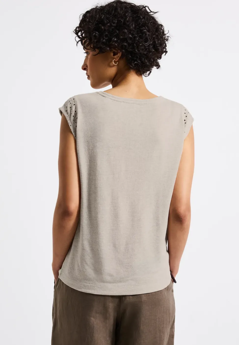 Shirt mit Stickdetails
