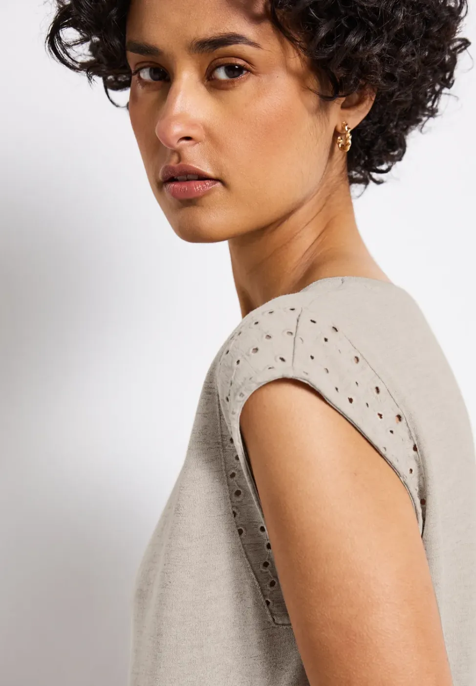 Shirt mit Stickdetails