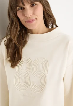 Shirt mit Stickerei