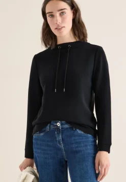 Shirt mit Stickerei
