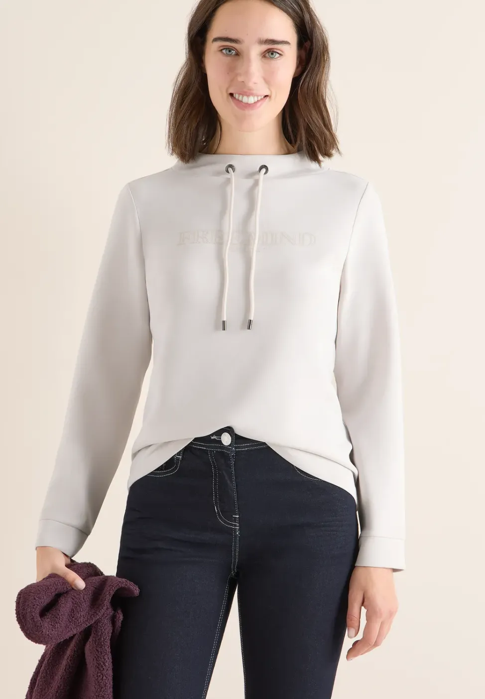 Shirt mit Stickerei