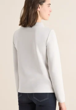 Shirt mit Stickerei