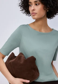 Shirt mit U-Boot-Ausschnitt