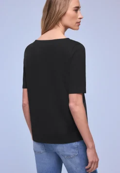 Shirt mit U-Boot-Ausschnitt