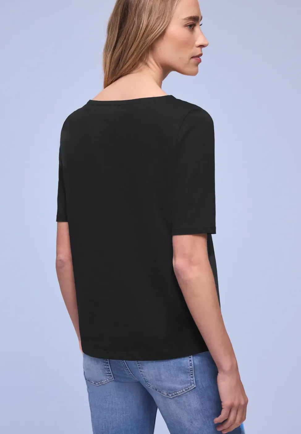 Shirt mit U-Boot-Ausschnitt