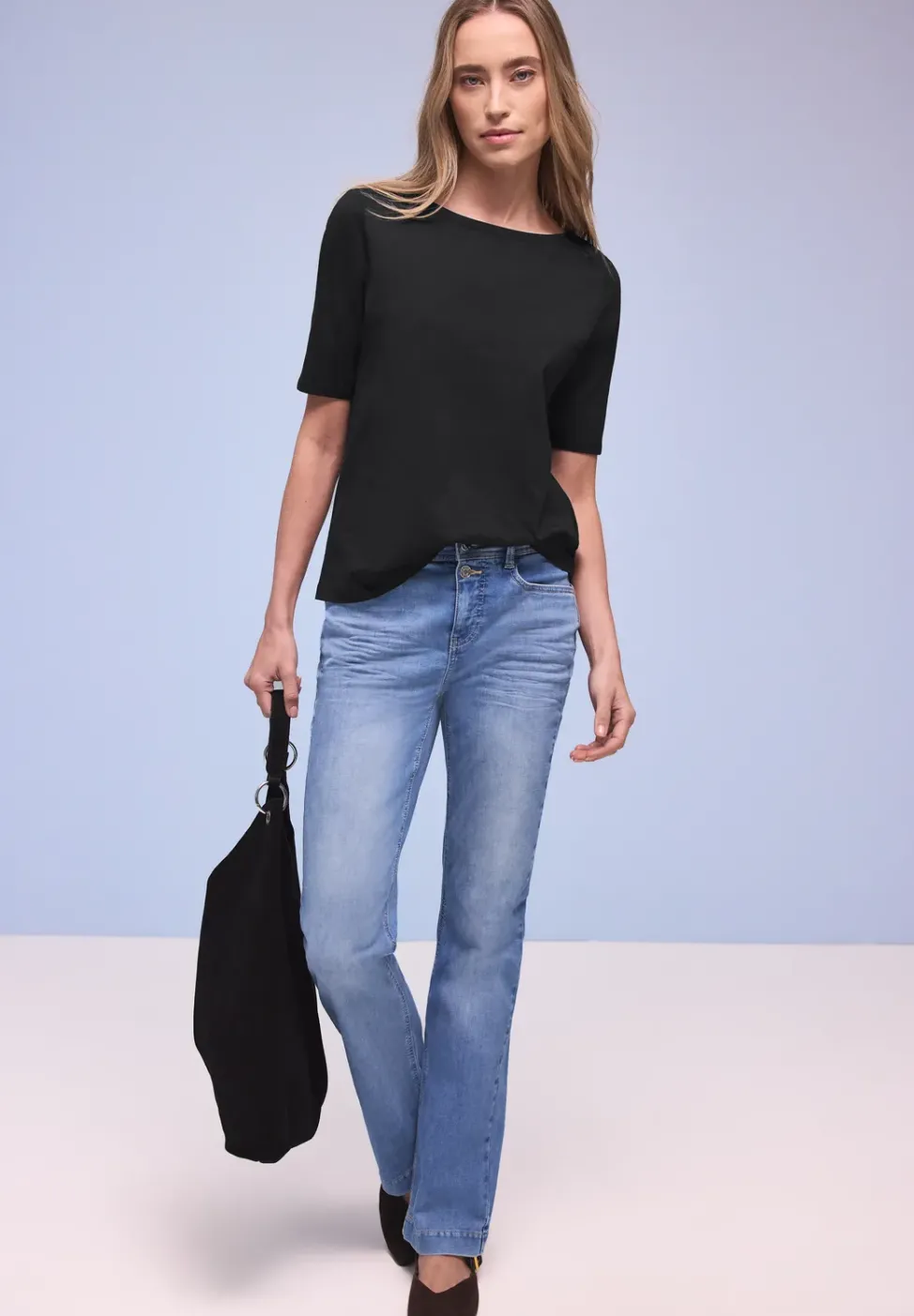 Shirt mit U-Boot-Ausschnitt