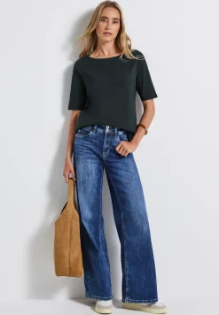Shirt mit U-Boot-Ausschnitt