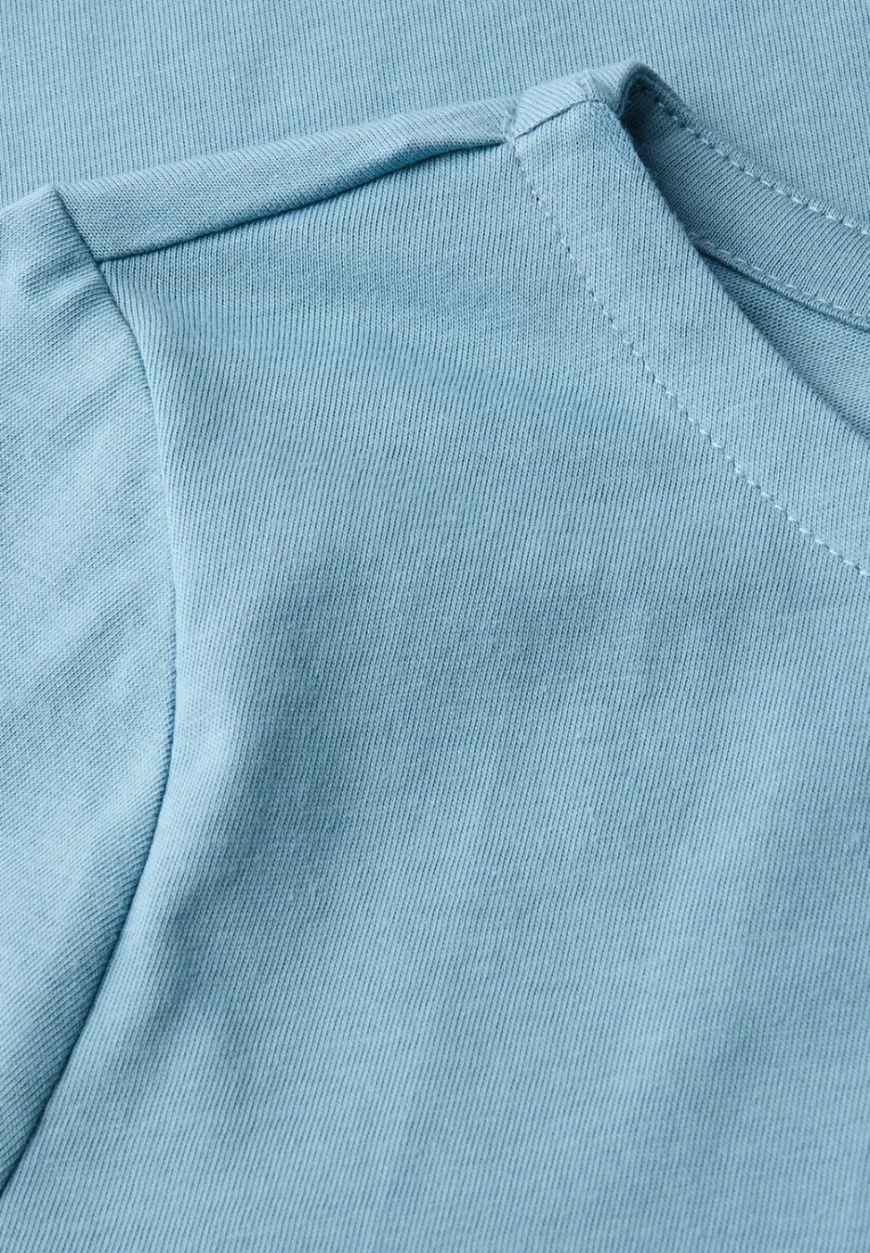 Shirt mit U-Boot-Ausschnitt
