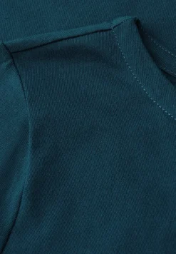 Shirt mit U-Boot-Ausschnitt