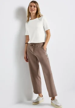 Shirt mit U-Boot-Ausschnitt