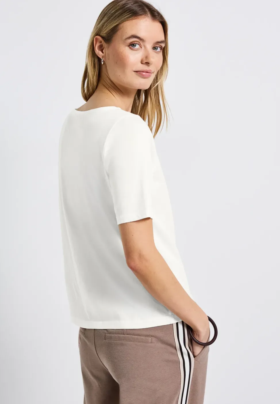 Shirt mit U-Boot-Ausschnitt