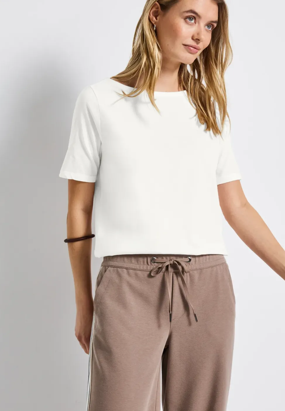 Shirt mit U-Boot-Ausschnitt