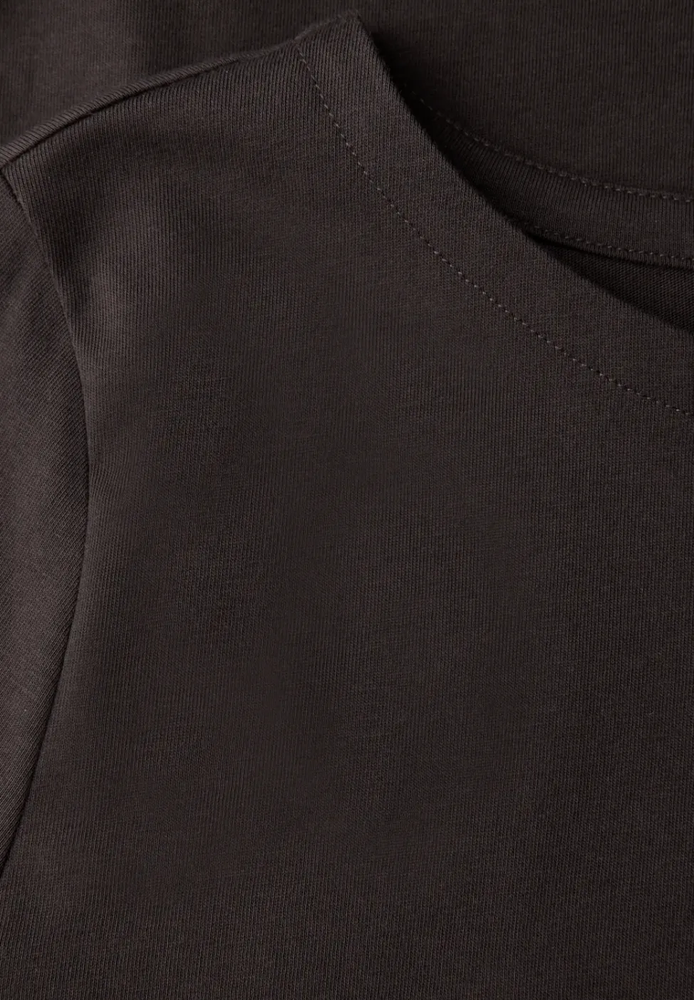Shirt mit U-Boot-Ausschnitt