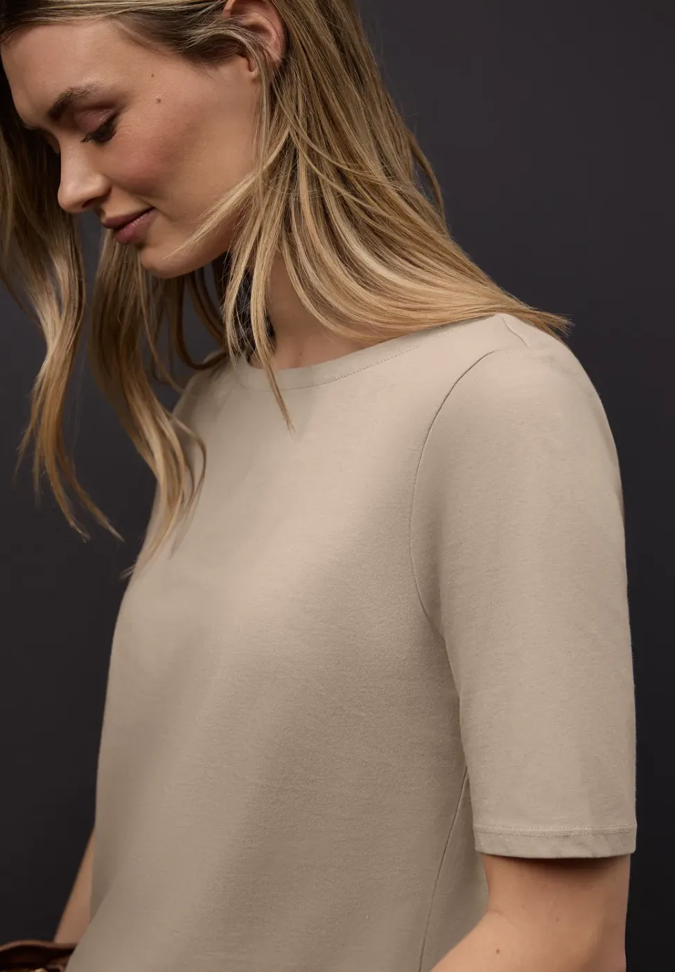 Shirt mit U-Boot-Ausschnitt