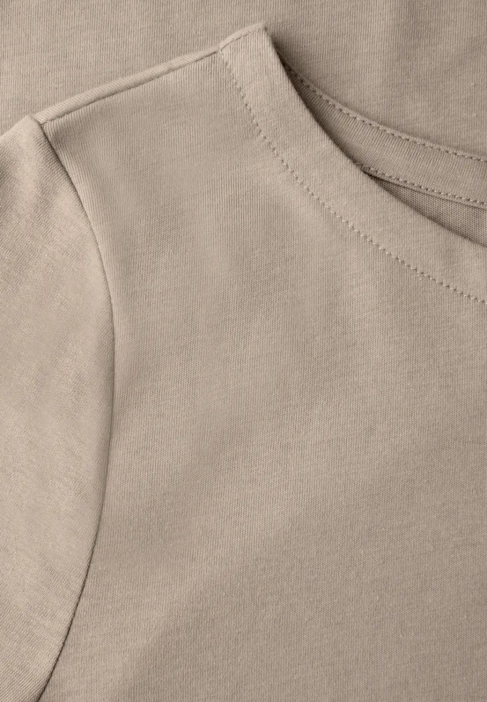 Shirt mit U-Boot-Ausschnitt