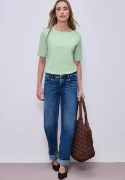 Shirt mit U-Boot-Ausschnitt