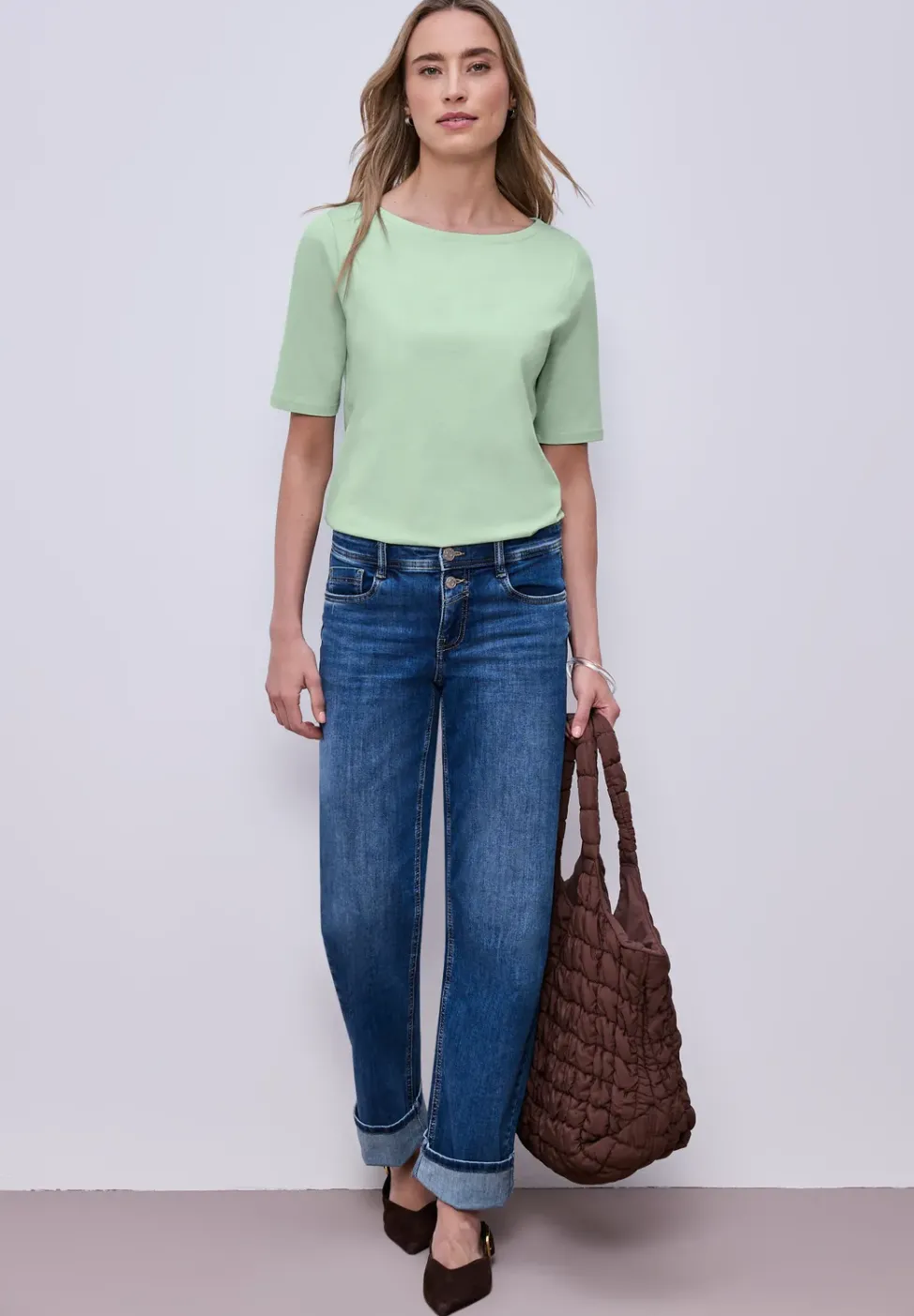 Shirt mit U-Boot-Ausschnitt