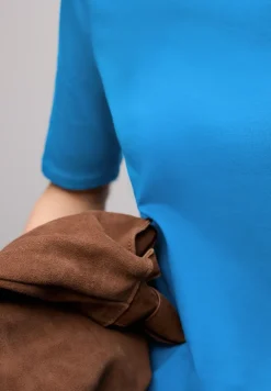 Shirt mit U-Boot-Ausschnitt