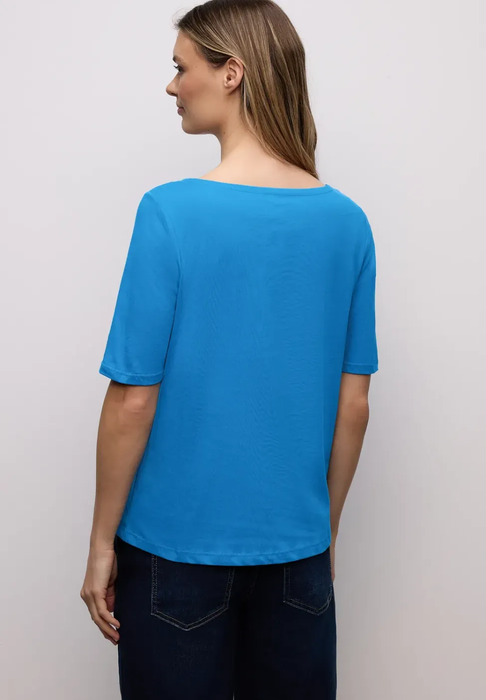Shirt mit U-Boot-Ausschnitt