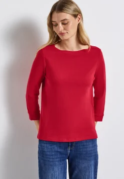 Shirt mit U-Boot-Ausschnitt