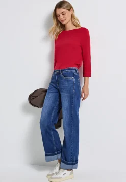 Shirt mit U-Boot-Ausschnitt