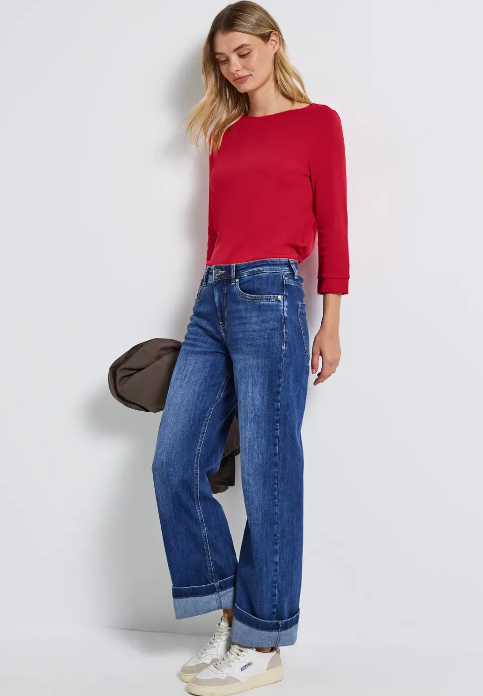 Shirt mit U-Boot-Ausschnitt