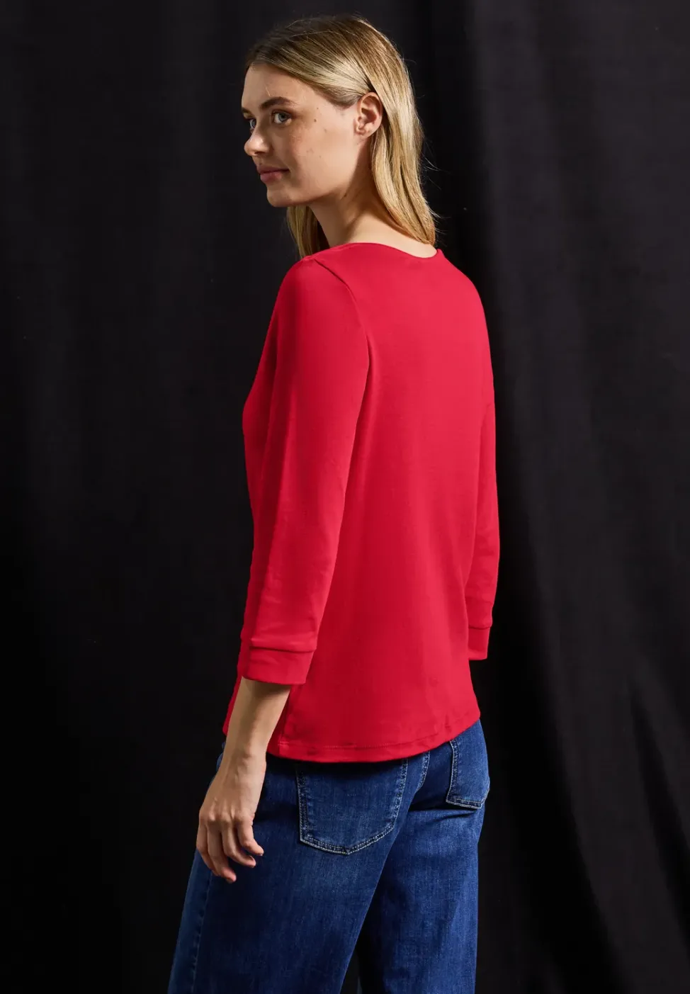 Shirt mit U-Boot-Ausschnitt