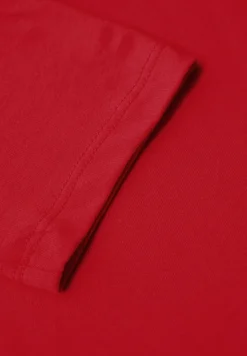 Shirt mit U-Boot-Ausschnitt