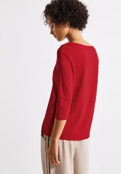 Shirt mit U-Boot-Ausschnitt