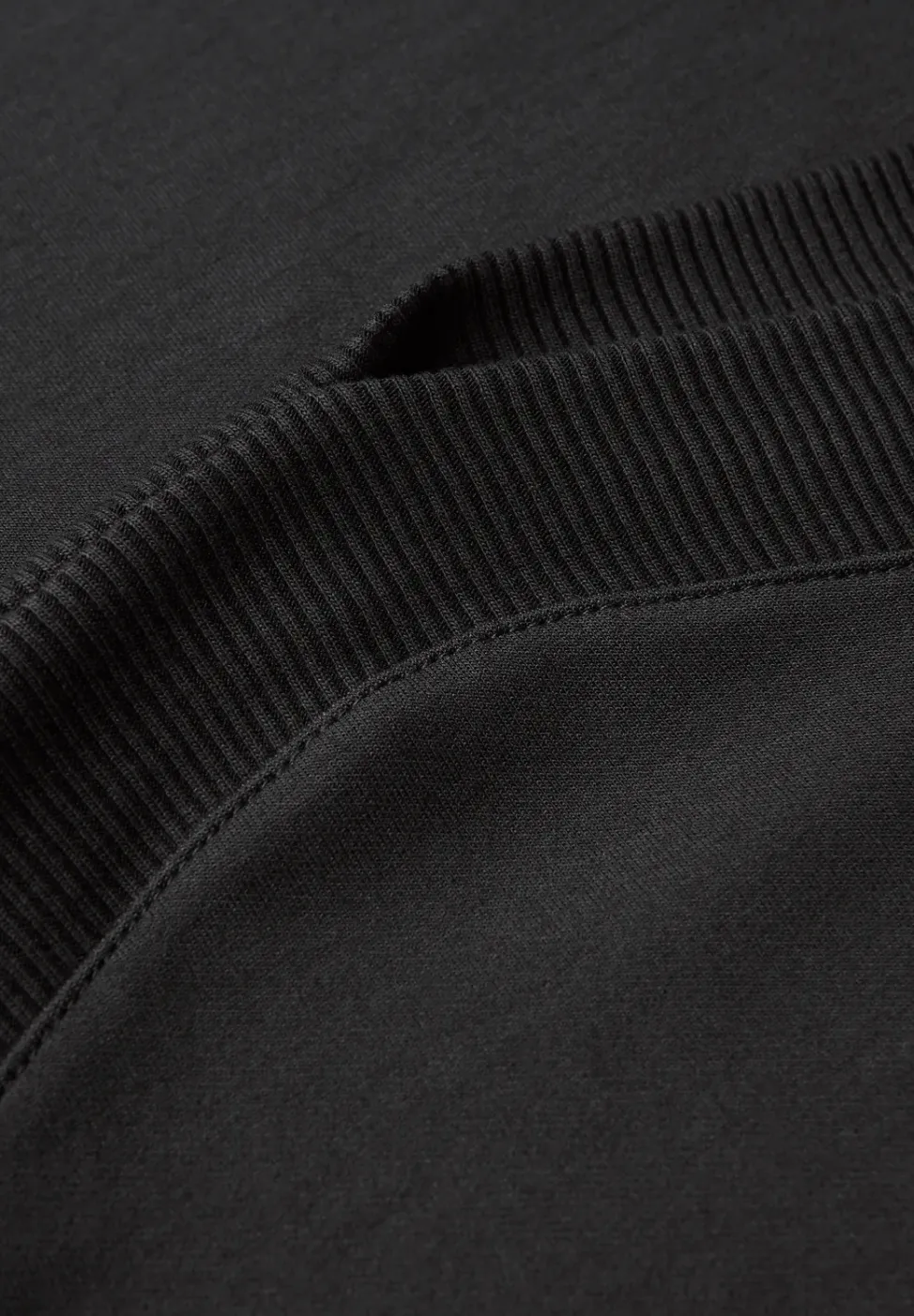 Shirt mit U-Boot-Ausschnitt