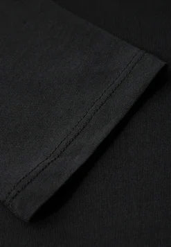 Shirt mit U-Boot-Ausschnitt