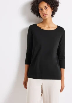 Shirt mit U-Boot-Ausschnitt