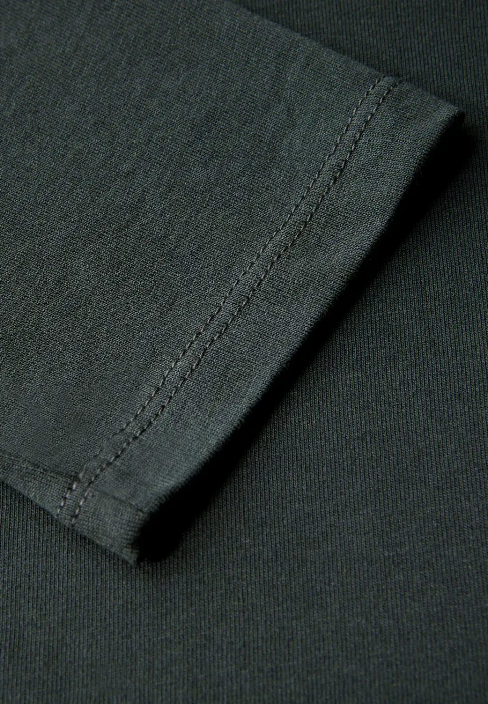 Shirt mit U-Boot-Ausschnitt