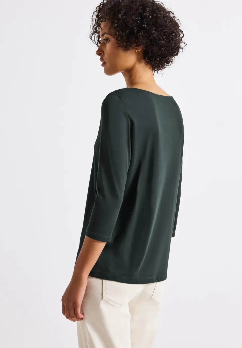 Shirt mit U-Boot-Ausschnitt