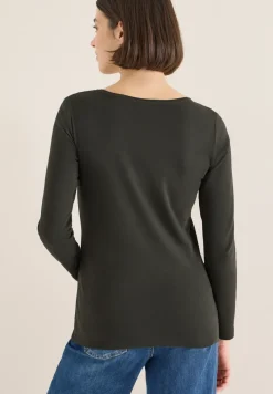 Shirt mit U-Boot-Ausschnitt