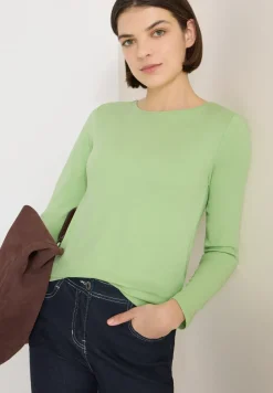 Shirt mit U-Boot-Ausschnitt