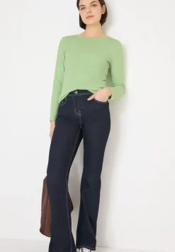 Shirt mit U-Boot-Ausschnitt
